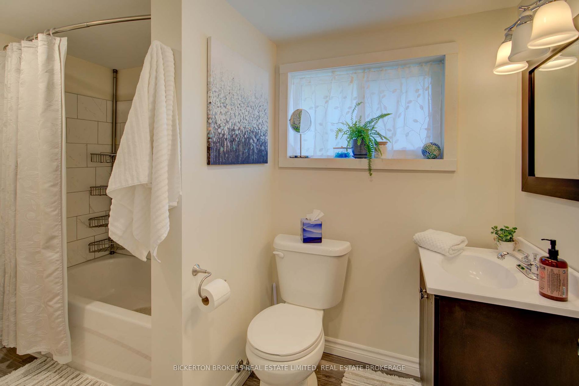164 Georgiana St Property Photo 9