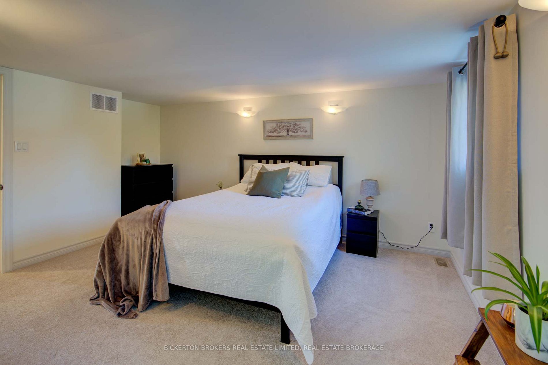 164 Georgiana St Property Photo 11