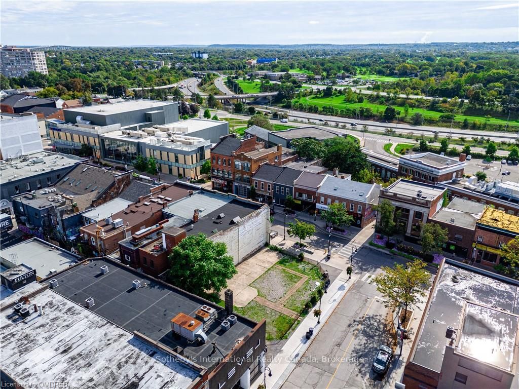 201 St Paul St Property Photo 8