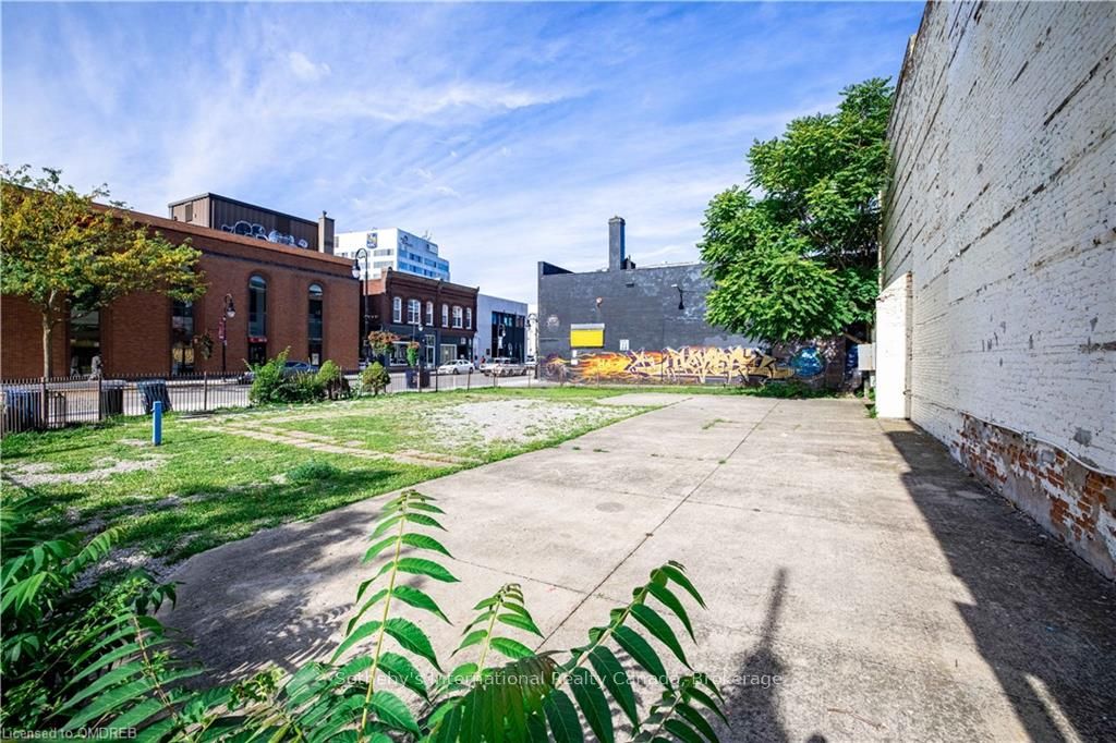 201 St Paul St Property Photo 16