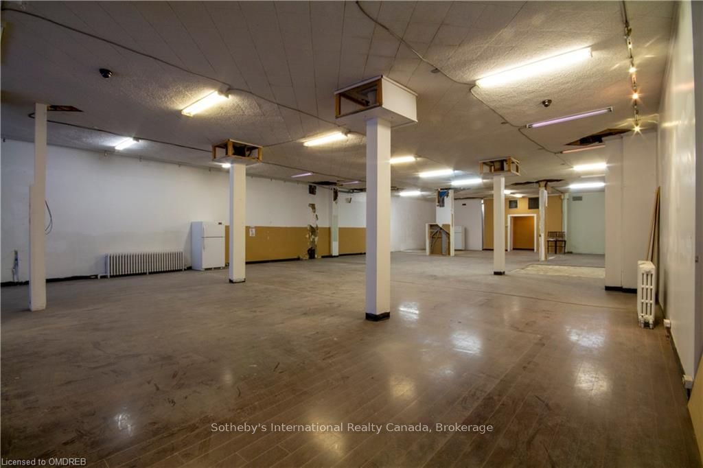 323 King St E Property Photo 2