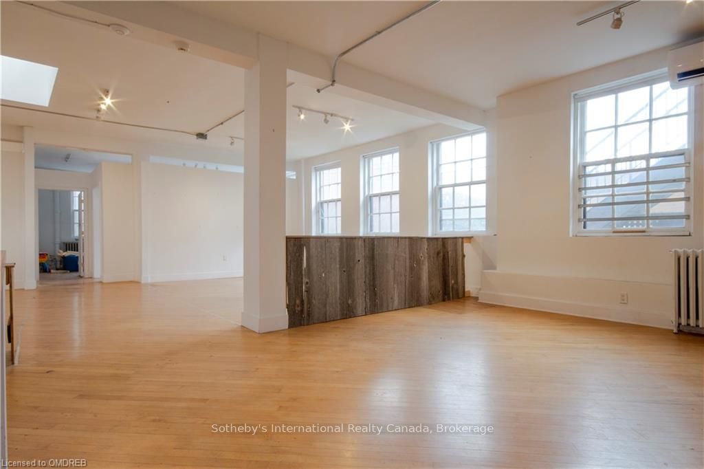 323 King St E Property Photo 7