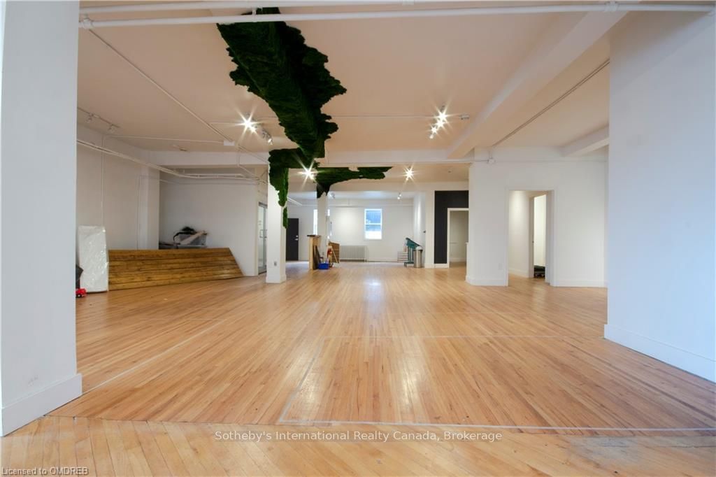 323 King St E Property Photo 10