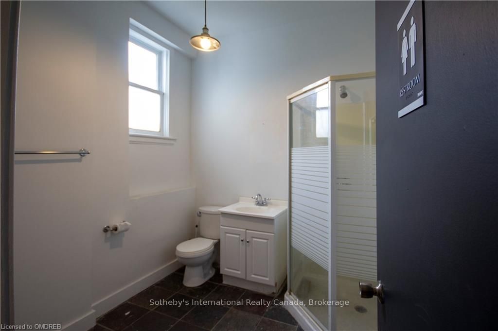 323 King St E Property Photo 14