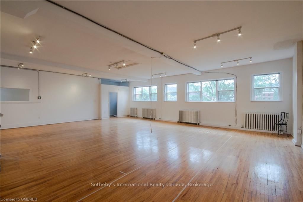 323 King St E Property Photo 16