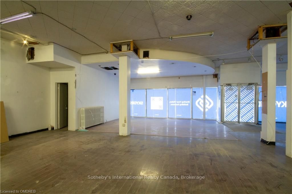 323 King St E Property Photo 26