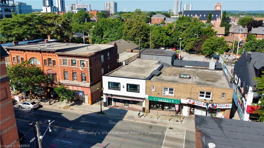 219 James St N Property Photo 6
