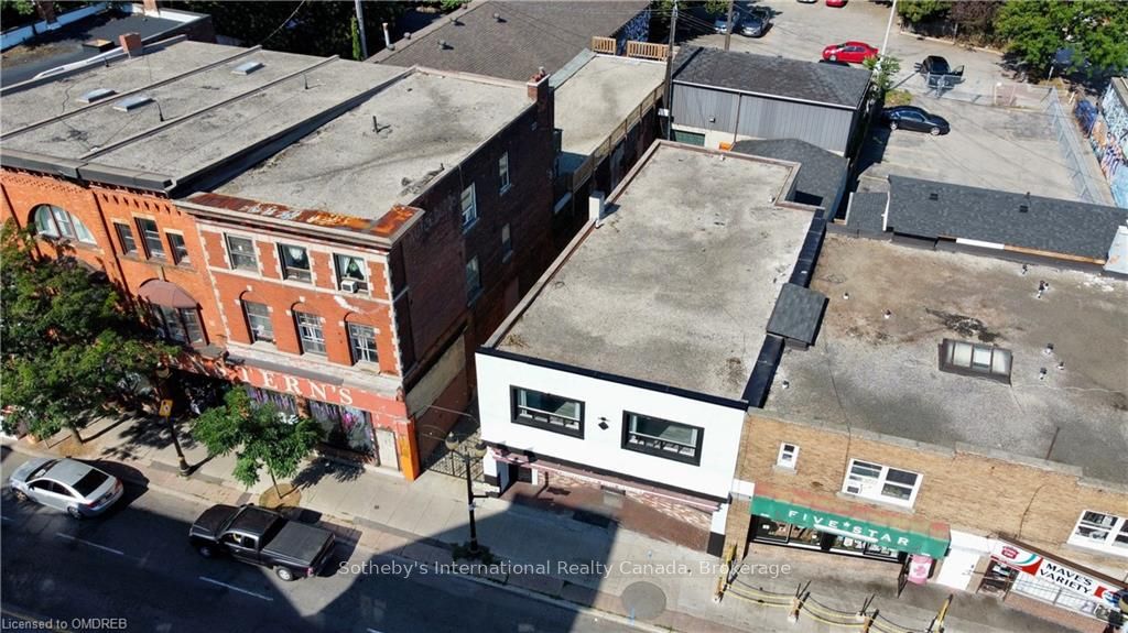 219 James St N Property Photo 11