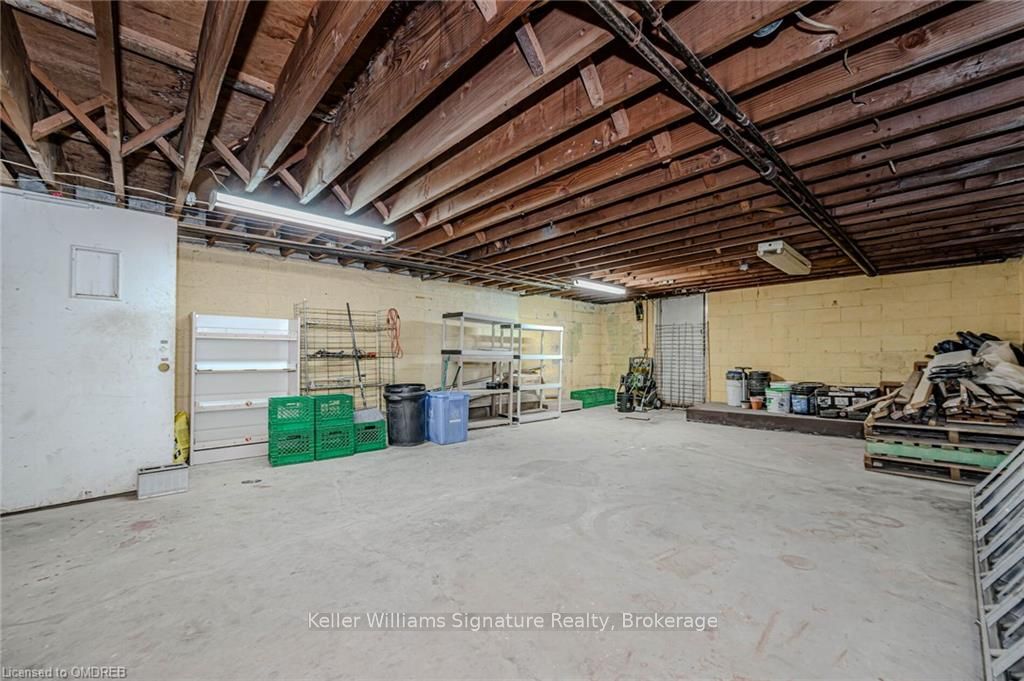 950 Barton St E Property Photo 3