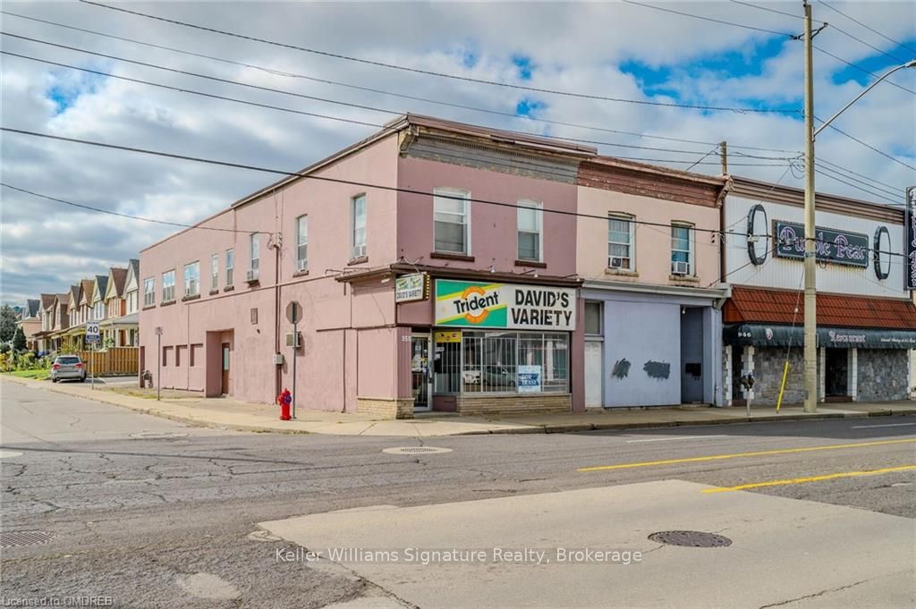 950 Barton St E Property Photo 7