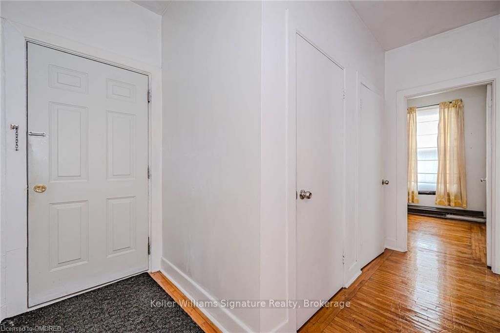 950 Barton St E Property Photo 4