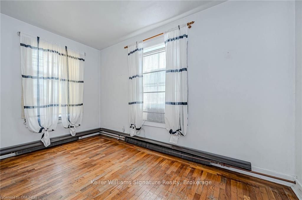 950 Barton St E Property Photo 10