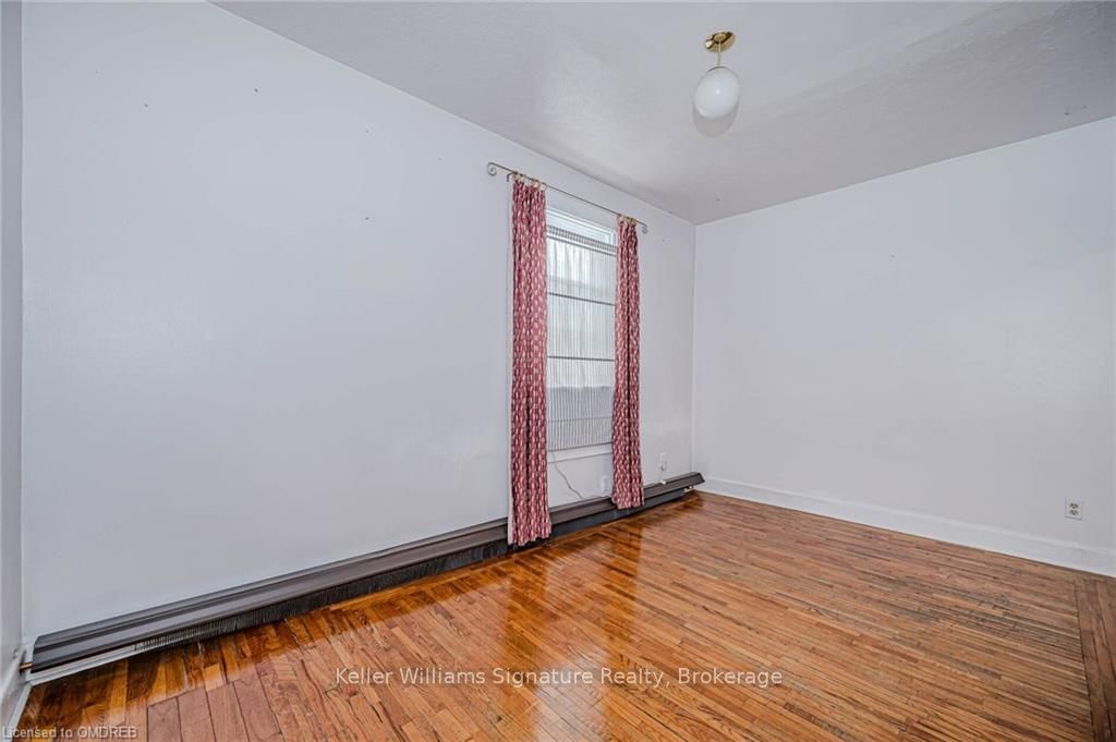950 Barton St E Property Photo 13