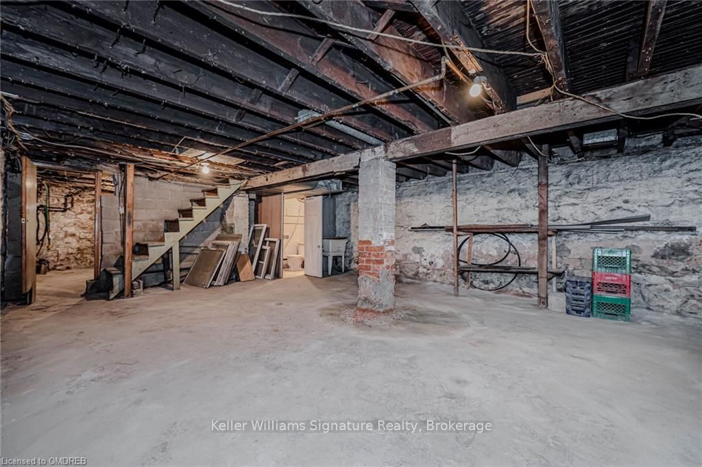 950 Barton St E Property Photo 19