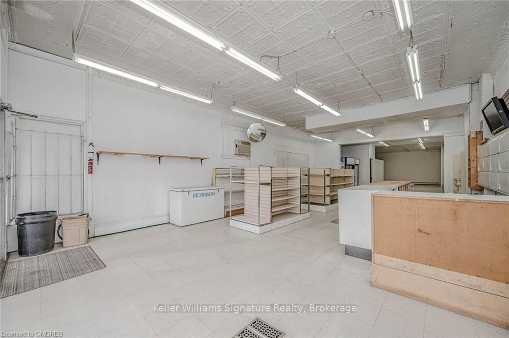 950 Barton St E Property Photo 22