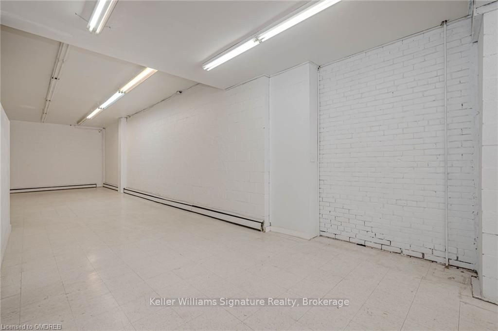 950 Barton St E Property Photo 27