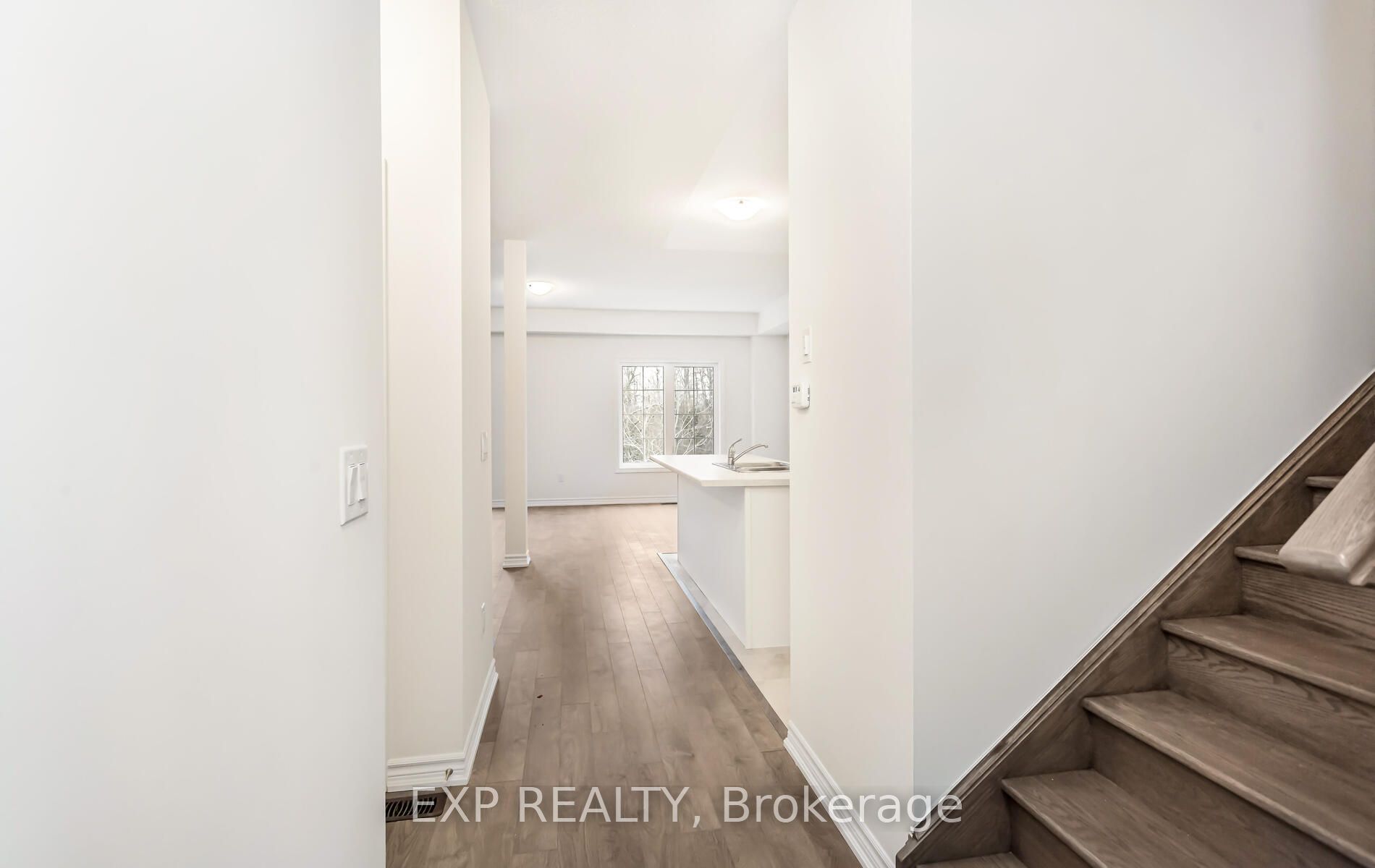 152 Winters Way Property Photo 7