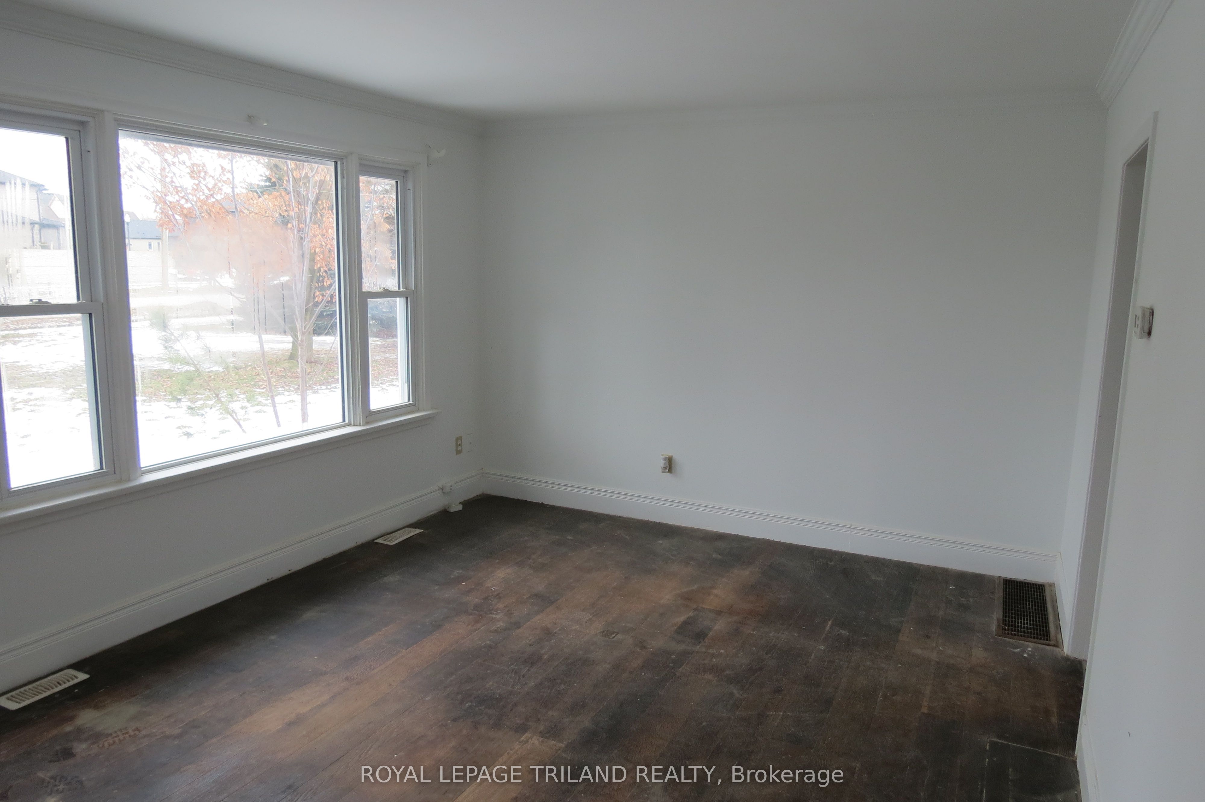 1223 Sunningdale Road Property Photo 5