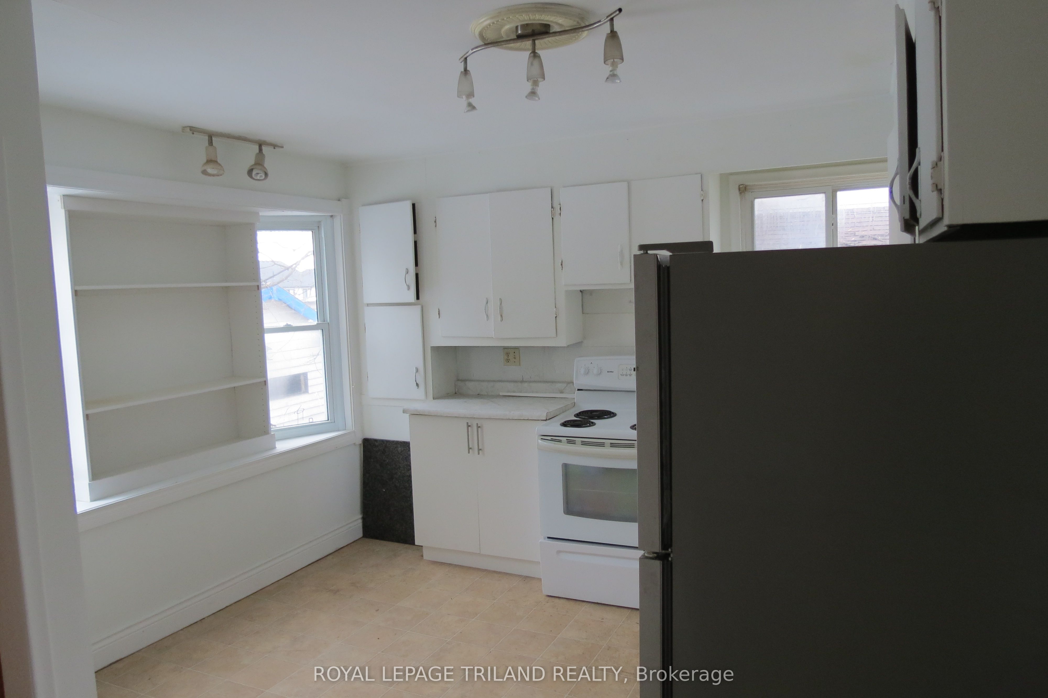 1223 Sunningdale Road Property Photo 8