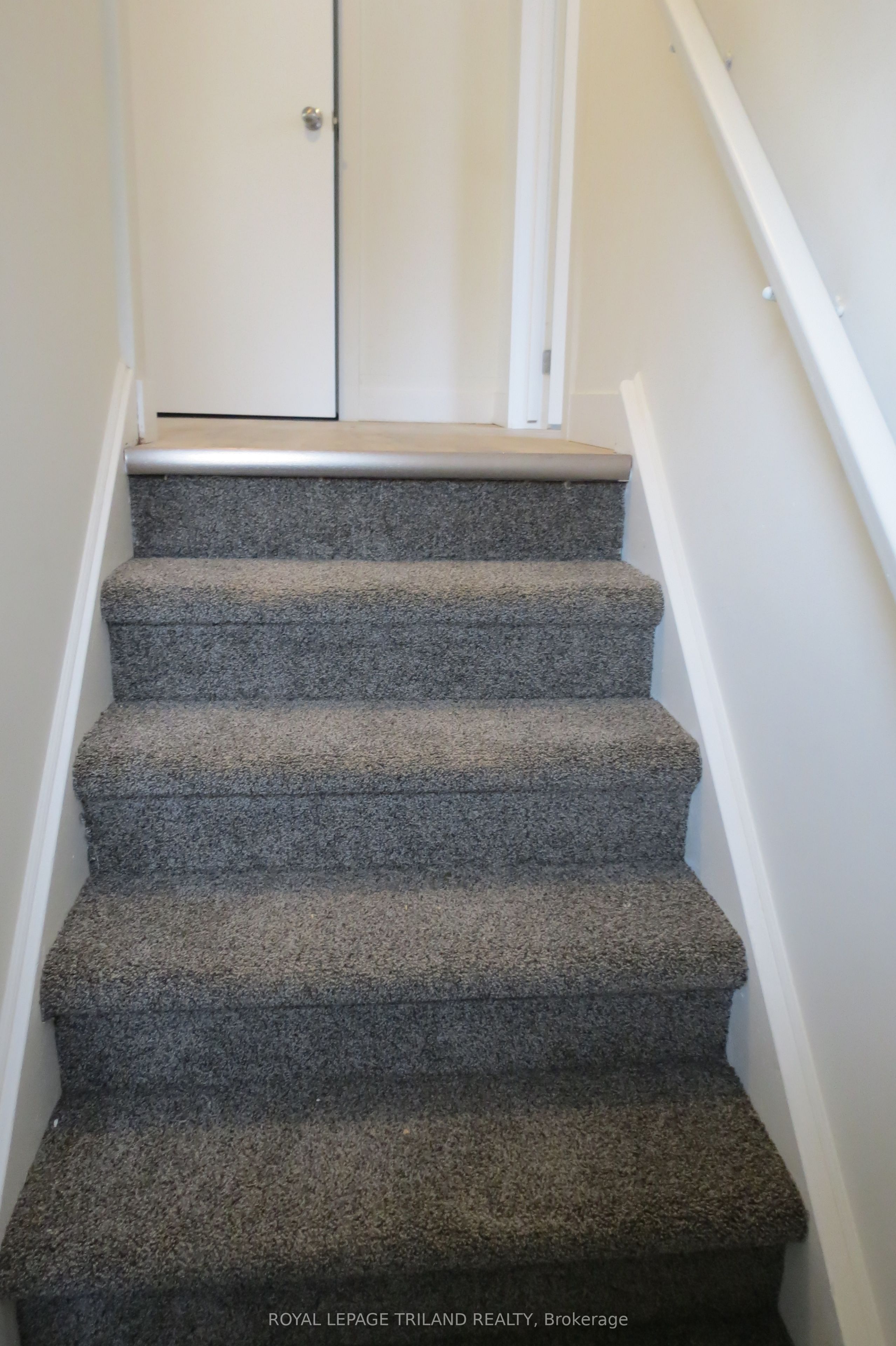 1223 Sunningdale Road Property Photo 16