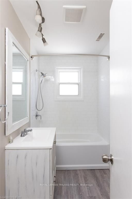 1231 Sunningdale Road Property Photo 17