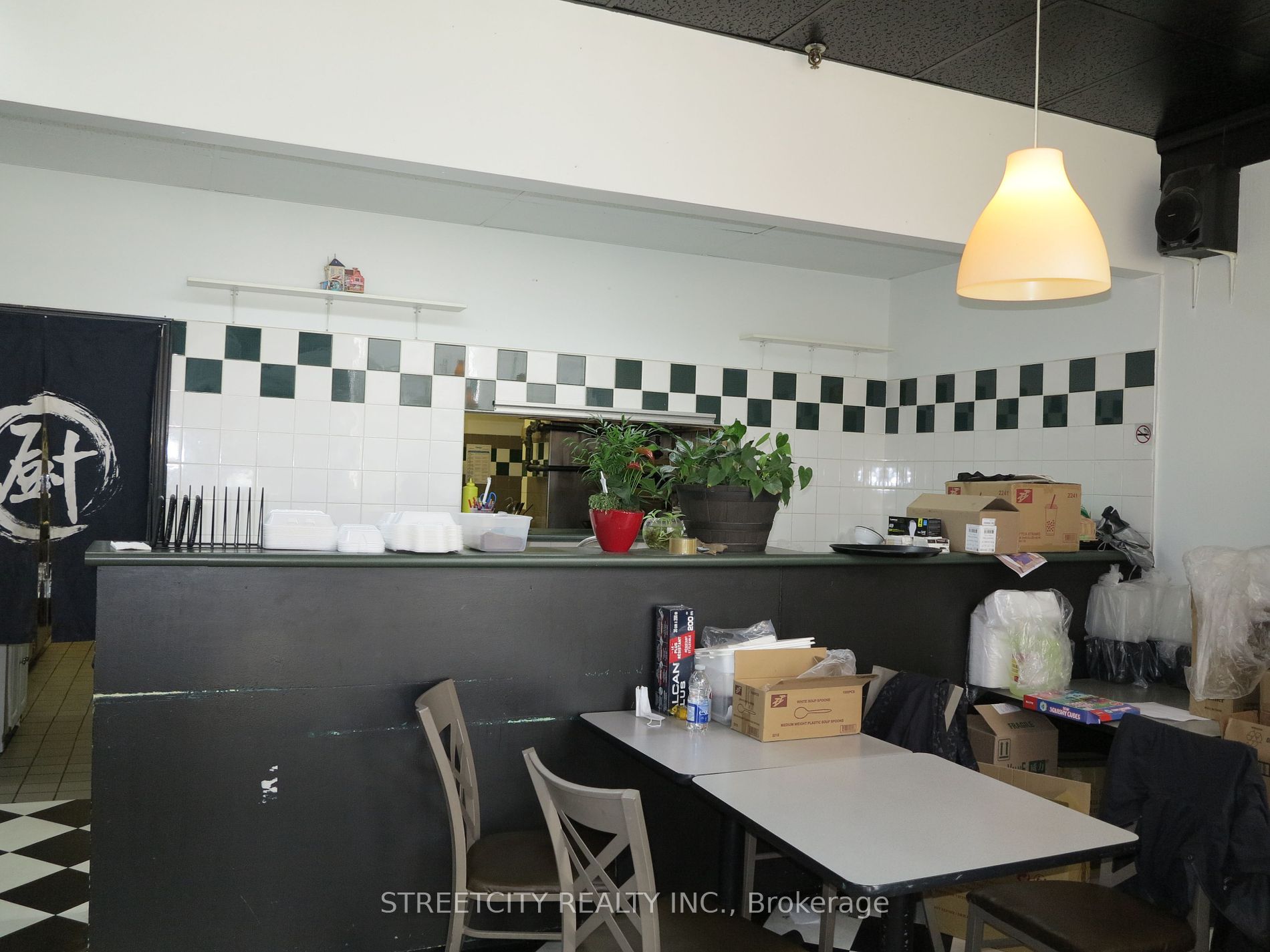 186 King St Property Photo 8