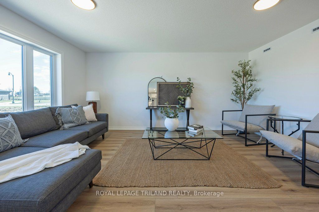 133 Empire Parkway Property Photo 11
