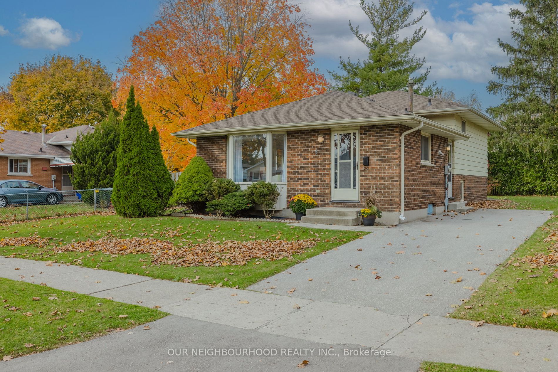 448 Ferndale Ave Property Photo