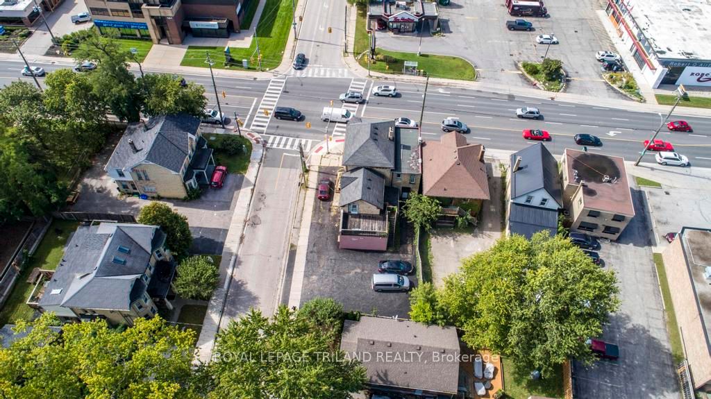 122 Wharncliffe Rd S Property Photo 4