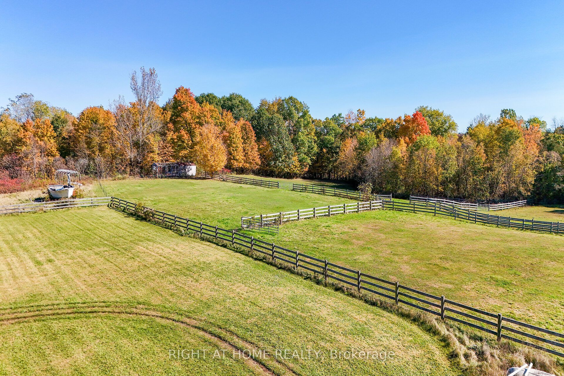 1396 Progreston Road Property Photo 4