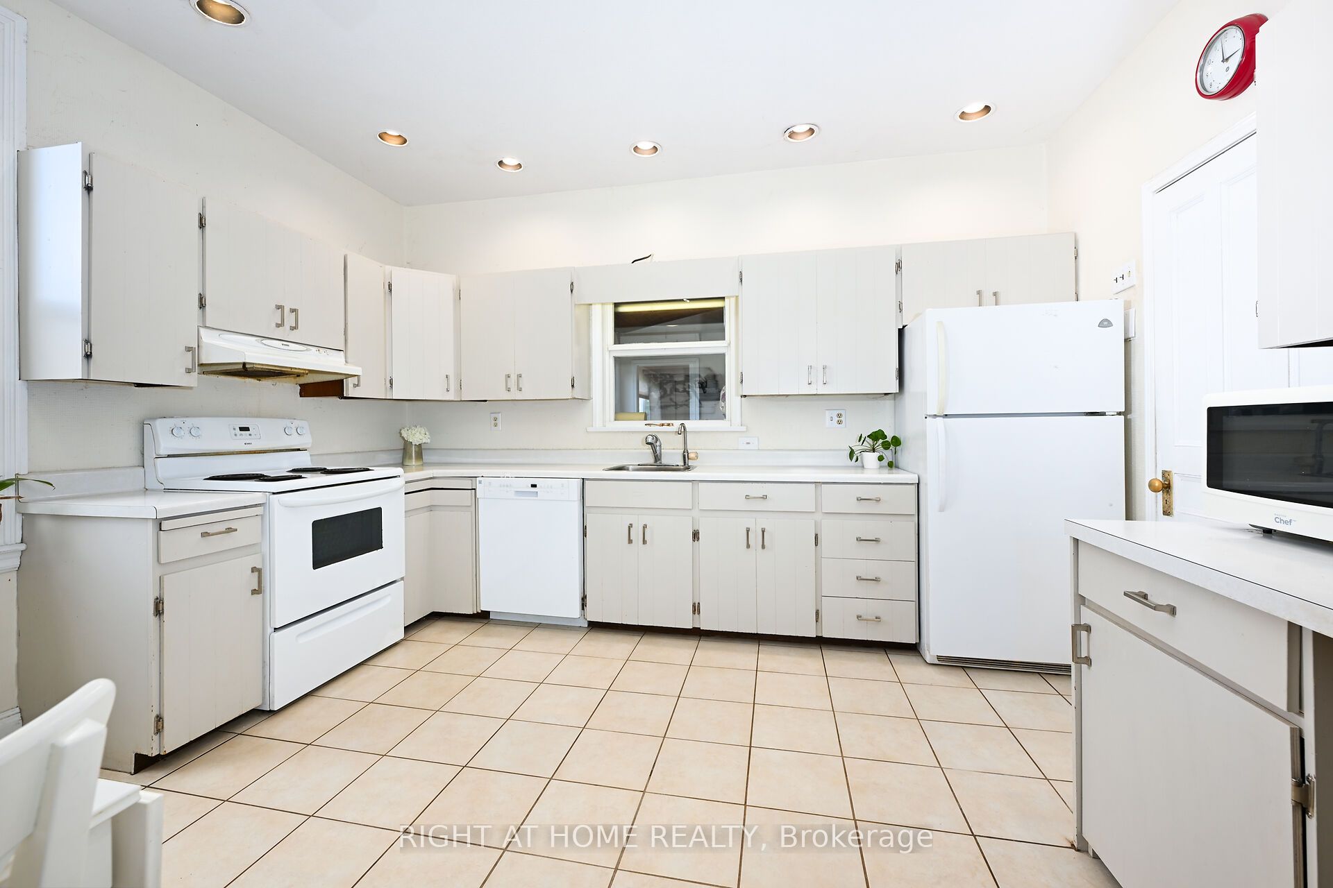 1396 Progreston Road Property Photo 15