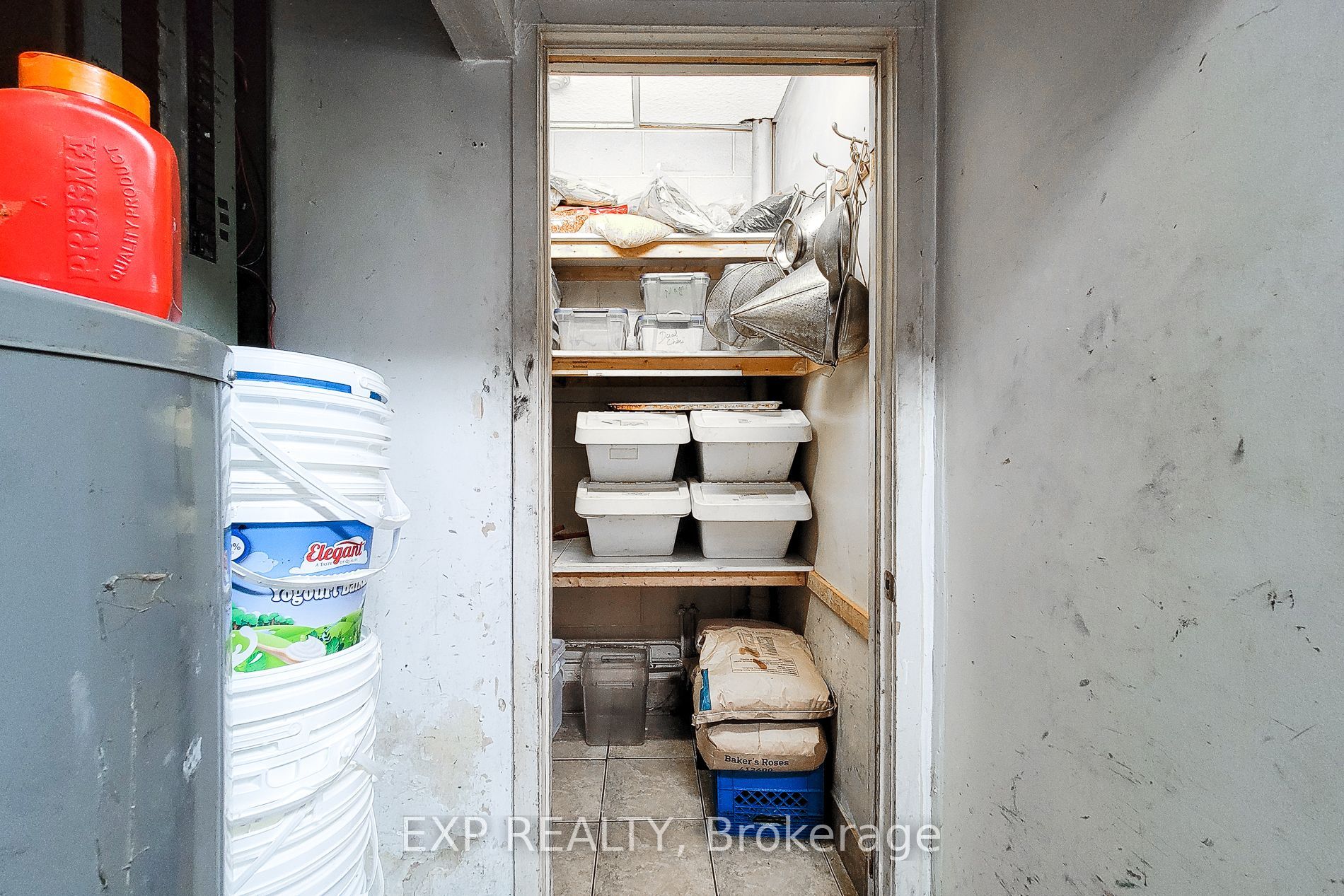 794 Concession St Property Photo 21