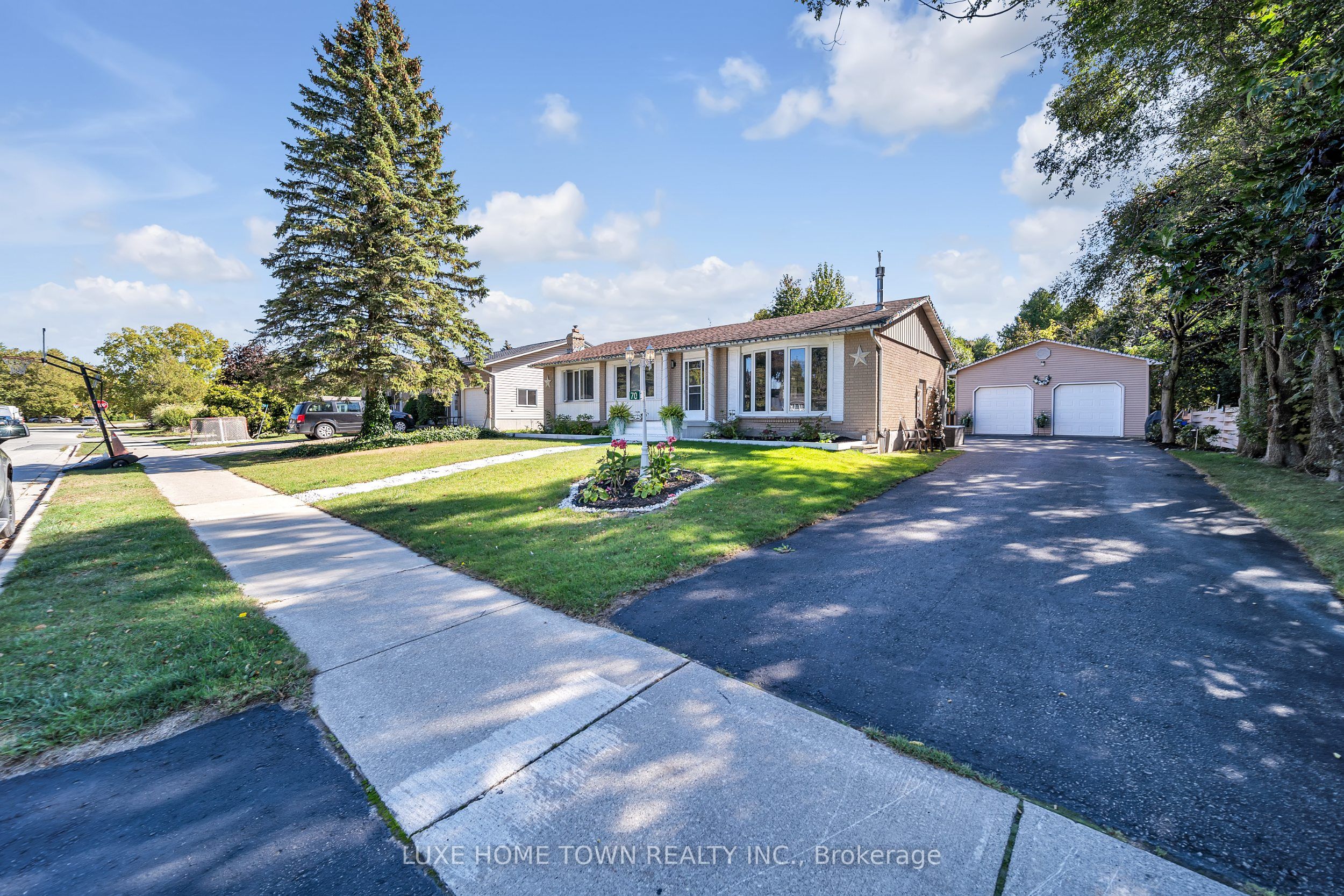 70 Inverlyn Crescent Property Photo 4