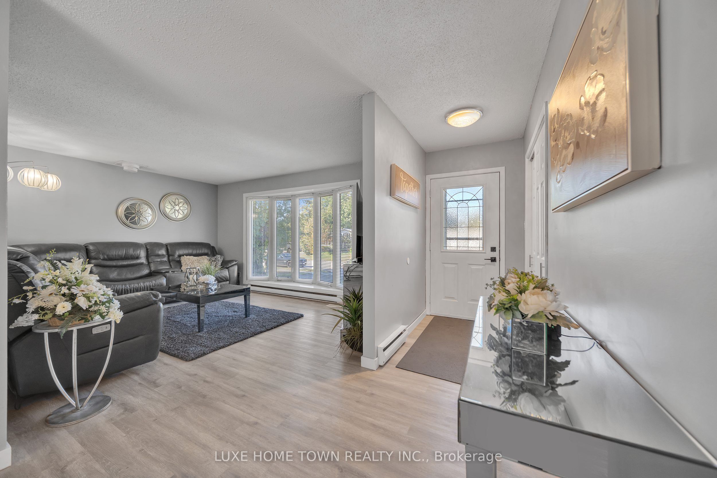 70 Inverlyn Crescent Property Photo 12