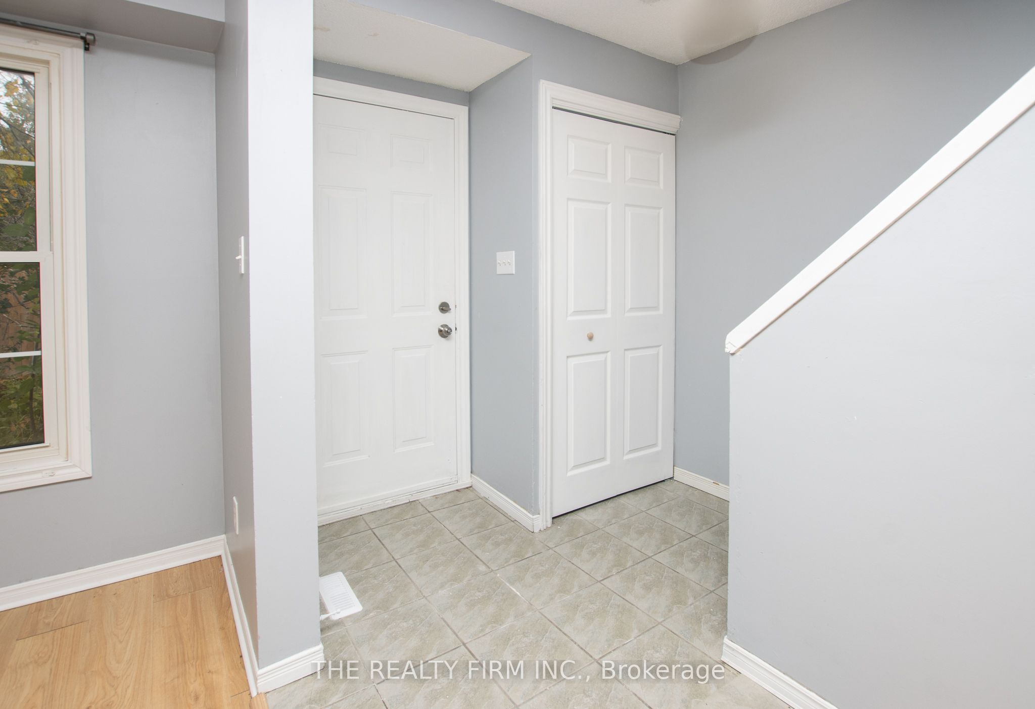 #28 - 1725 Ernest Avenue Property Photo 3