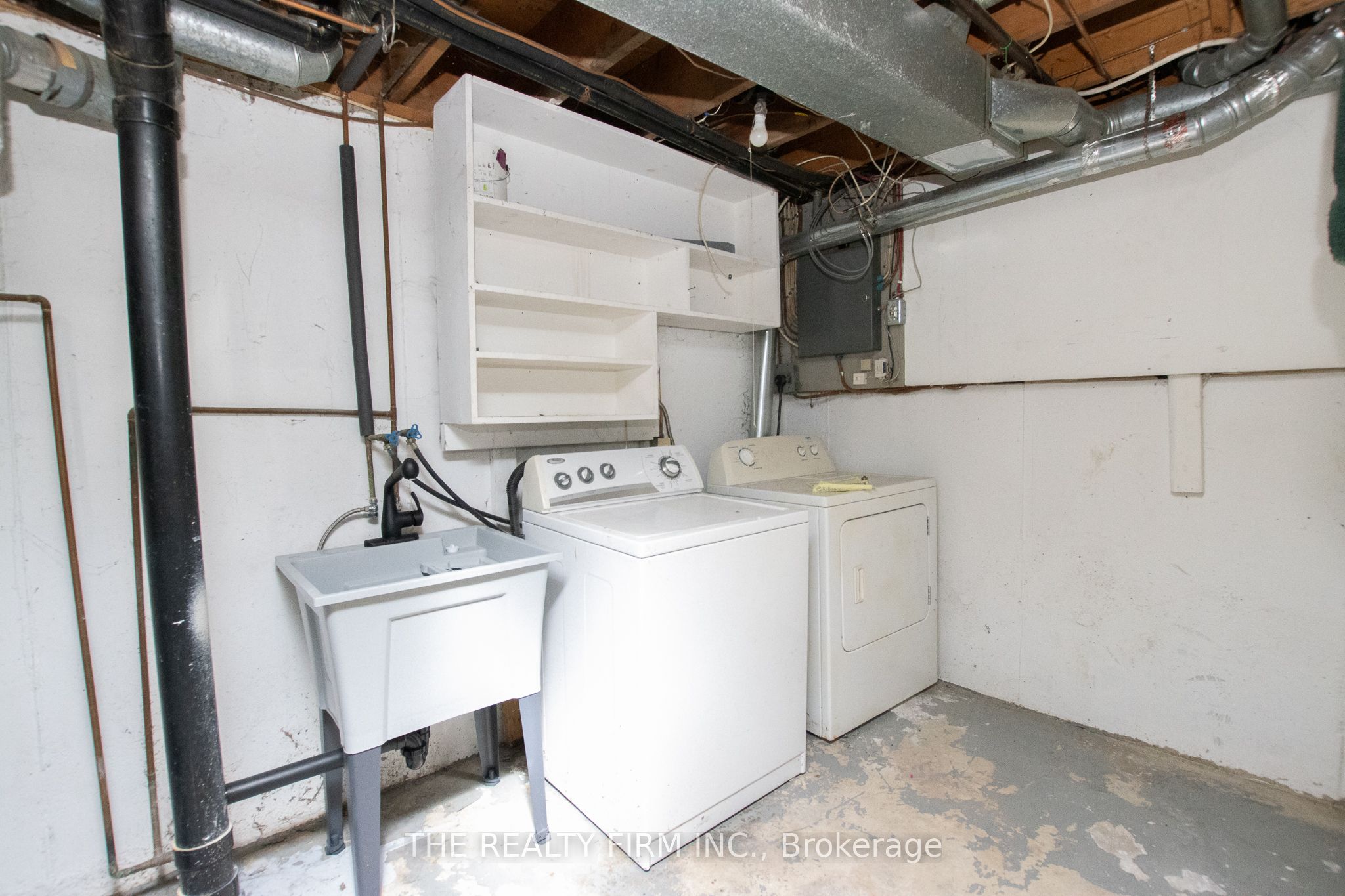 #28 - 1725 Ernest Avenue Property Photo 17