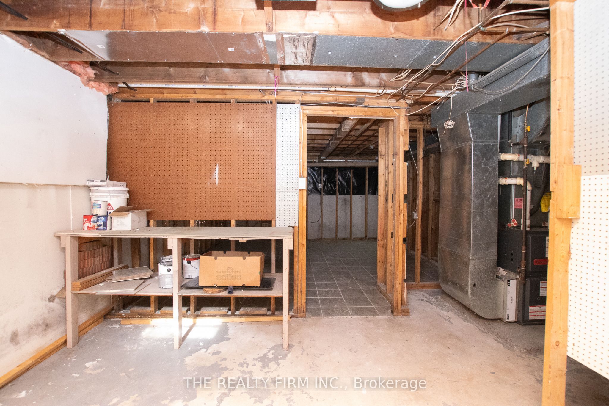 #28 - 1725 Ernest Avenue Property Photo 19
