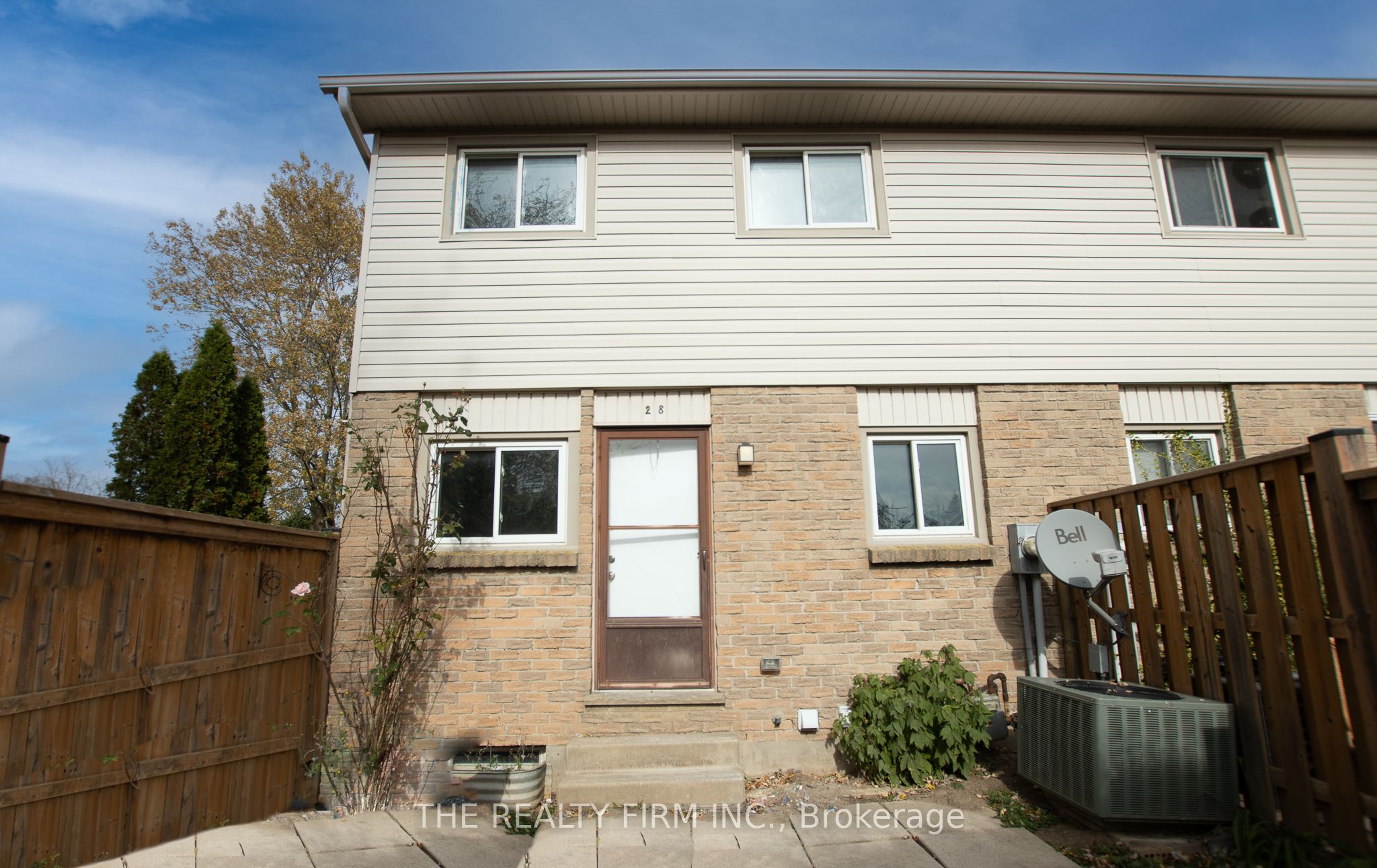 #28 - 1725 Ernest Avenue Property Photo 20