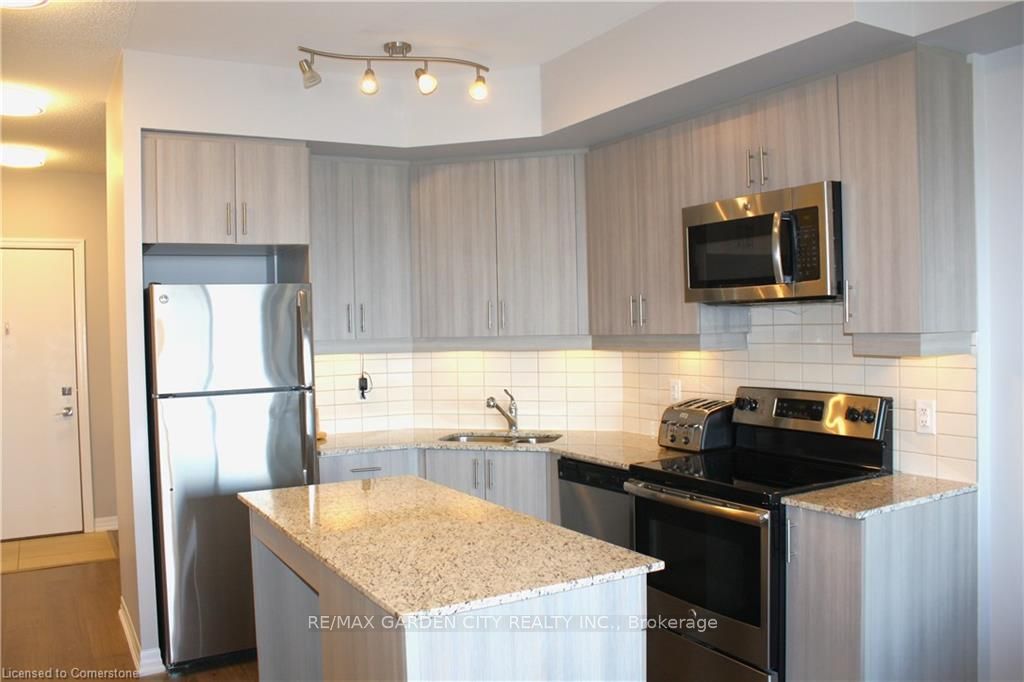 #304 - 560 North Service Road Property Photo 13