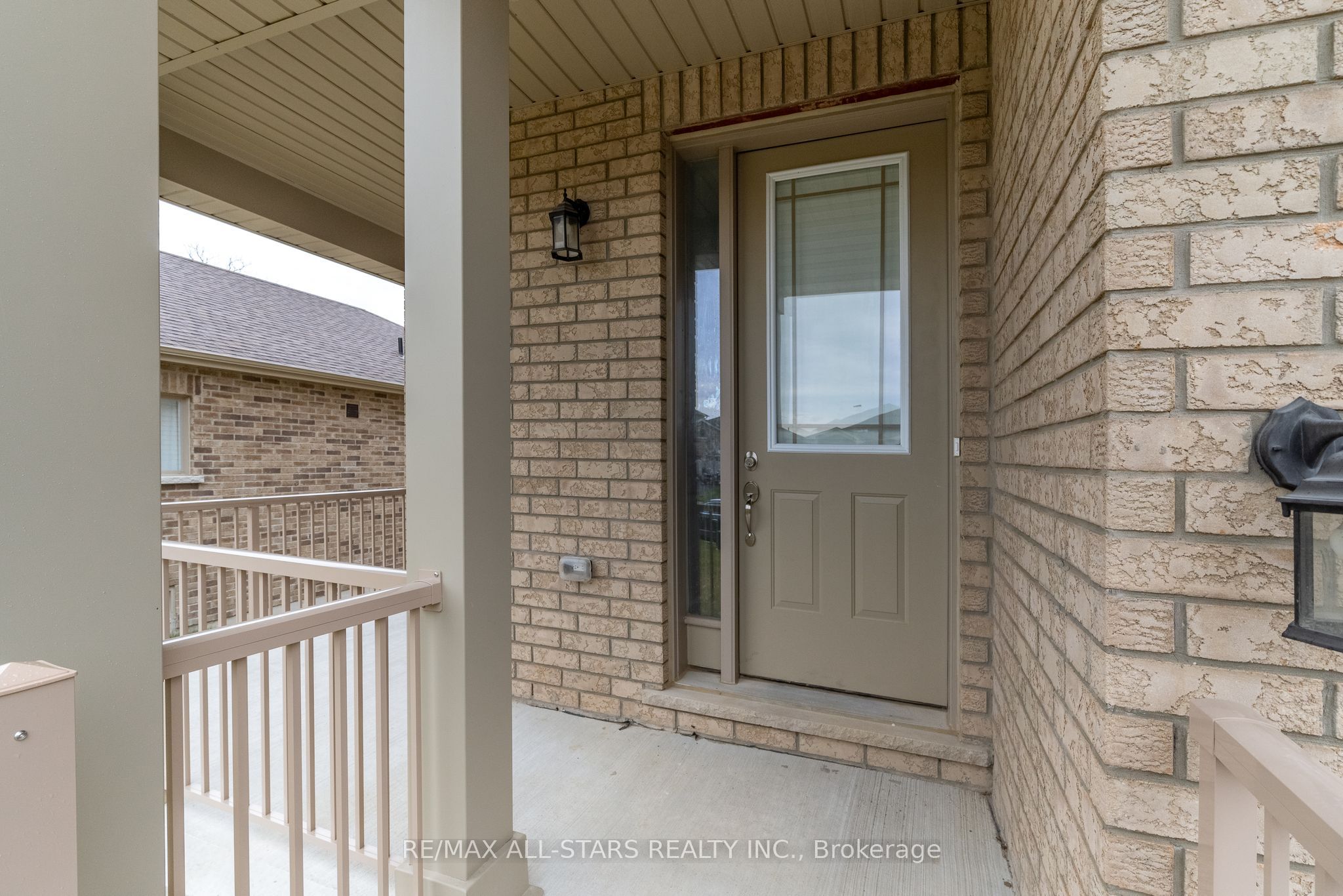 27 Carew Boulevard Property Photo 2