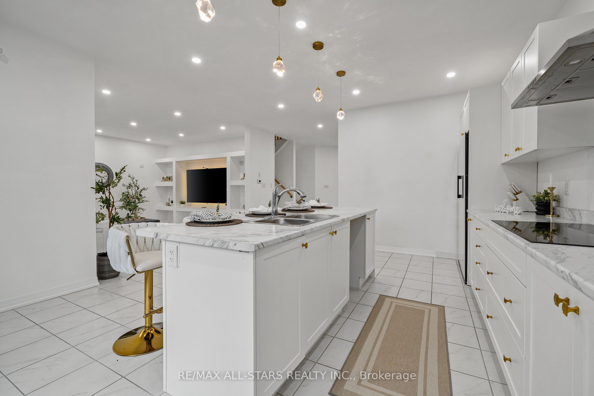 27 Carew Boulevard Property Photo 10