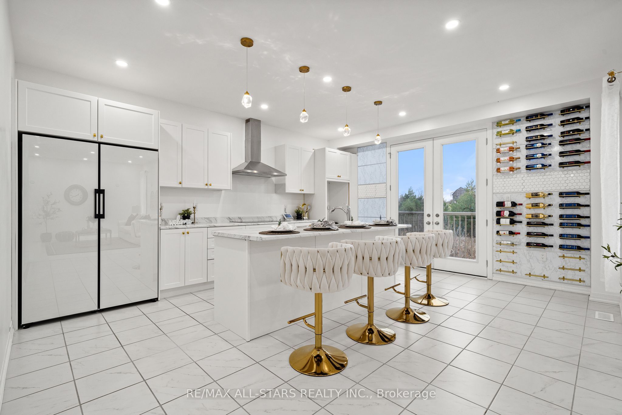 27 Carew Boulevard Property Photo 12