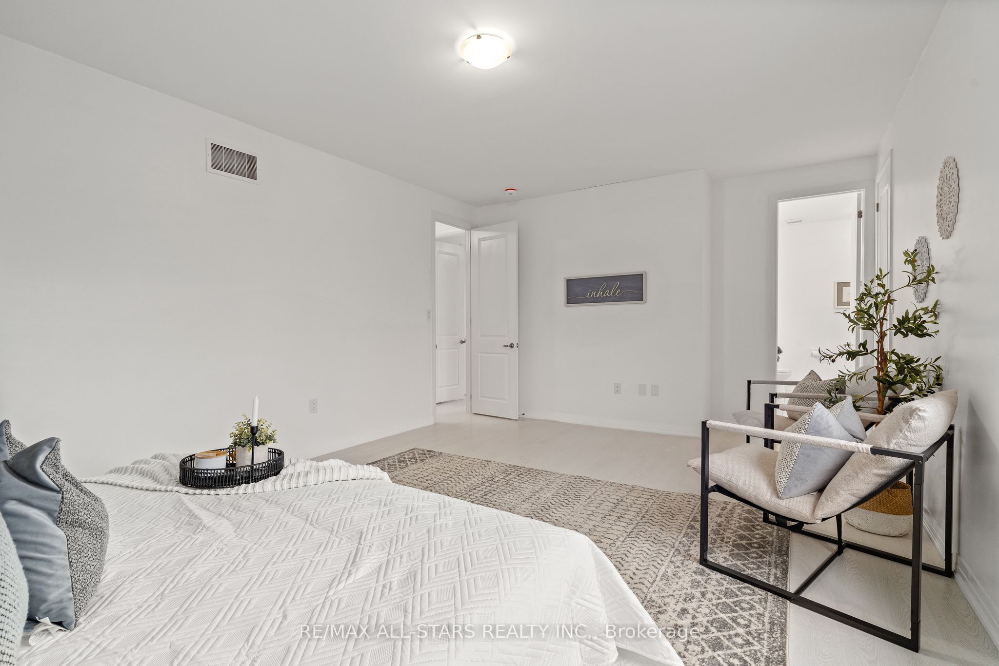 27 Carew Boulevard Property Photo 17