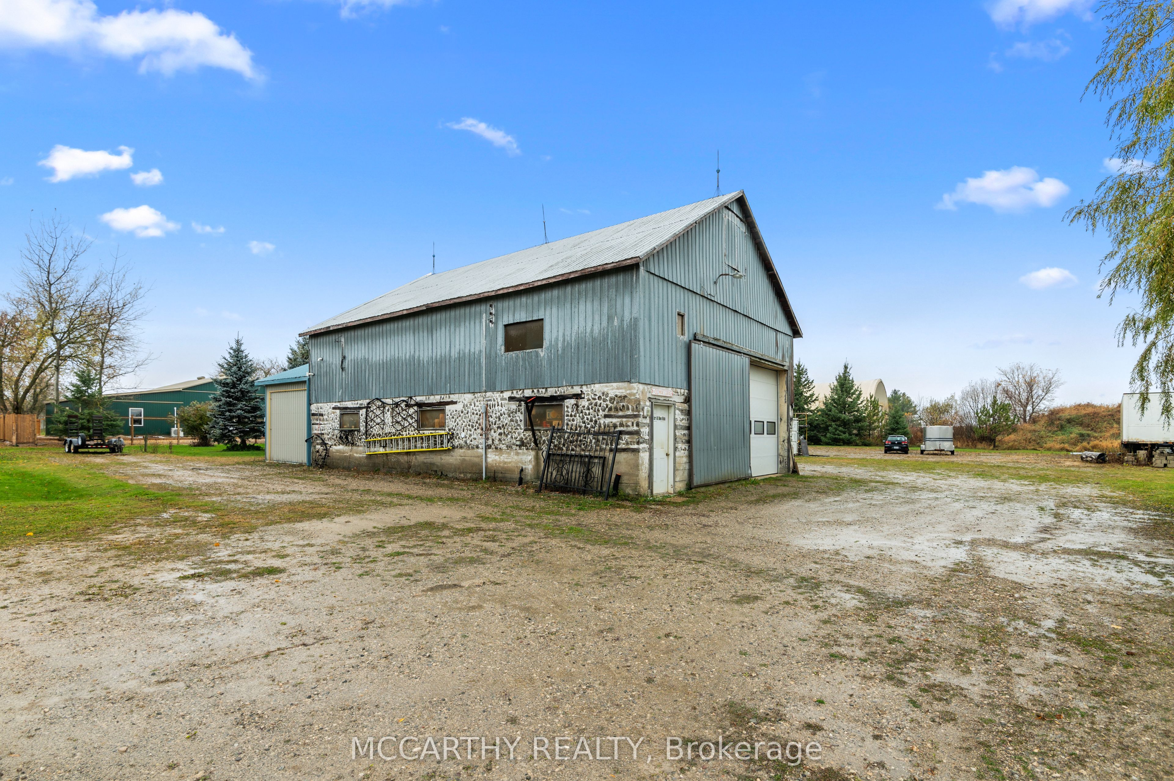 682427 260 Sideroad Property Photo 7