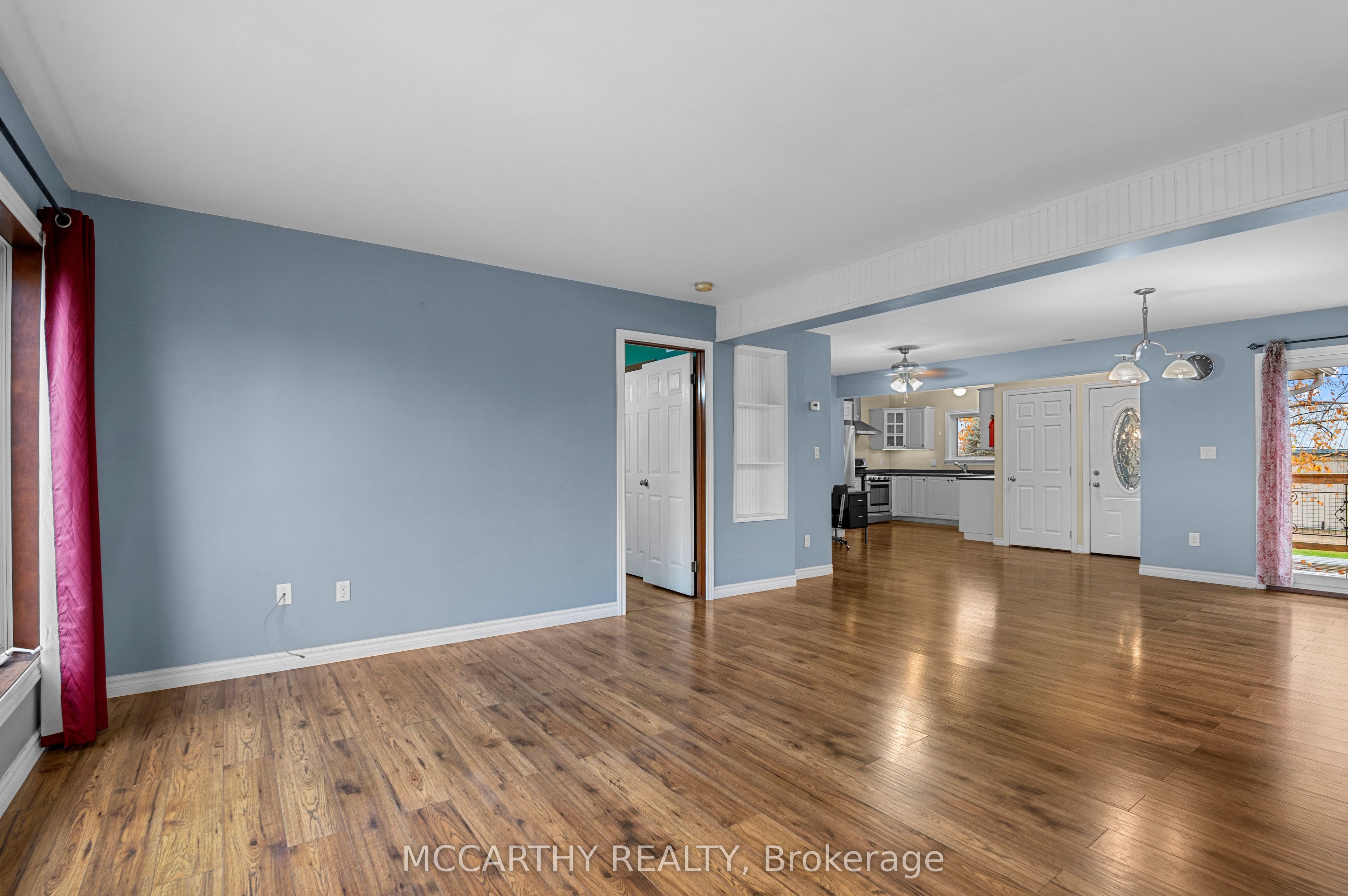 682427 260 Sideroad Property Photo 12