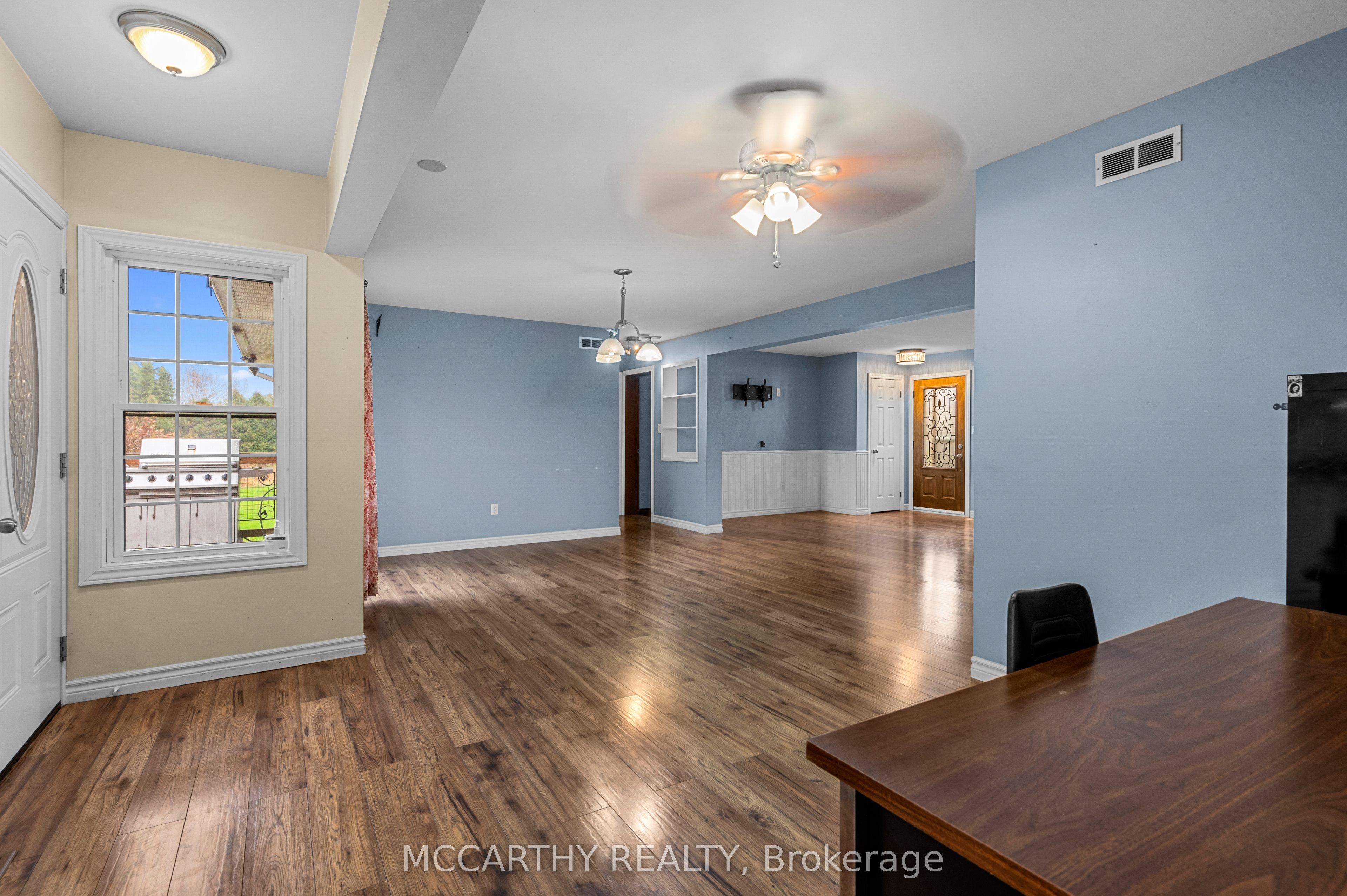 682427 260 Sideroad Property Photo 14