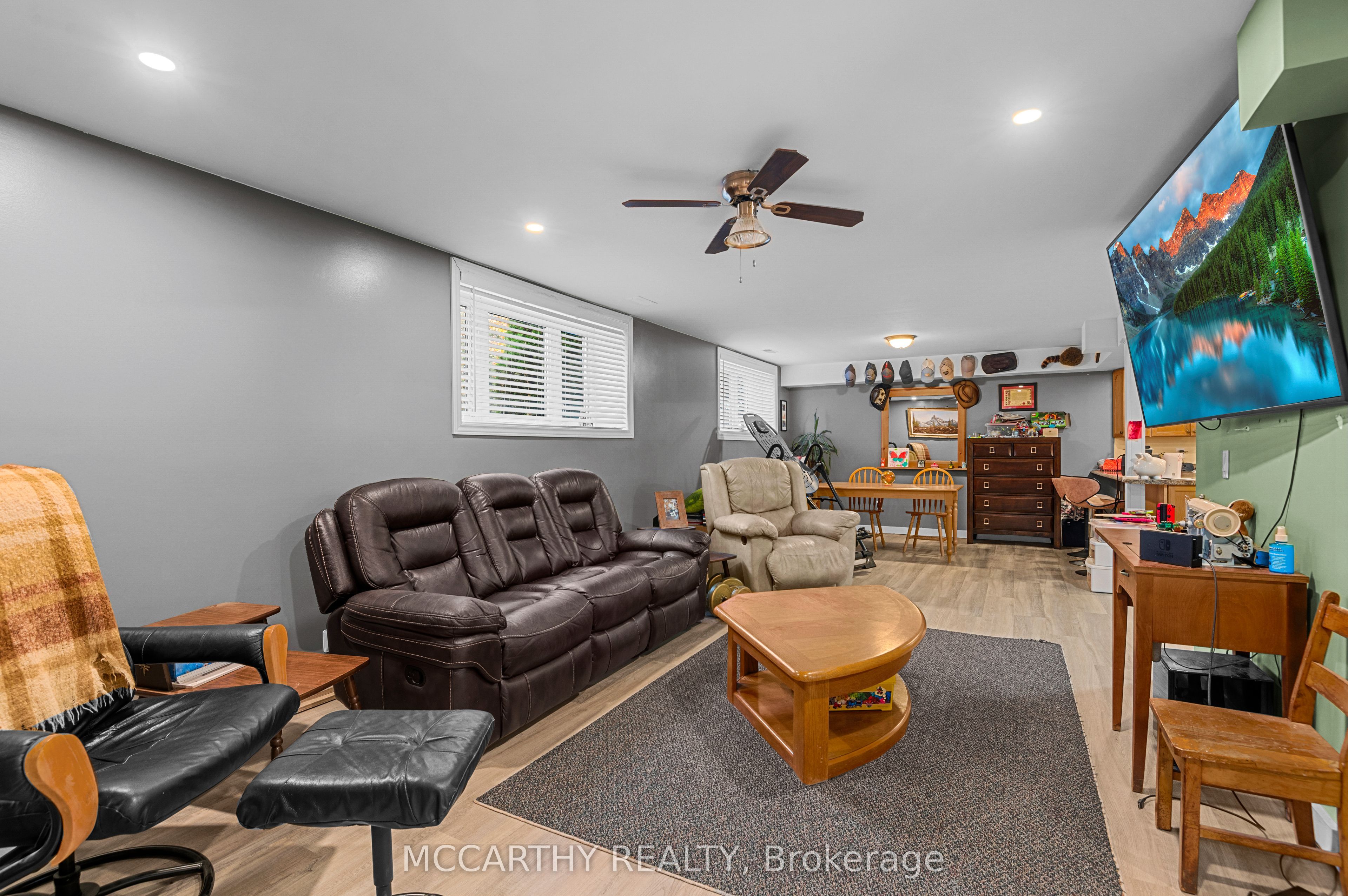 682427 260 Sideroad Property Photo 15