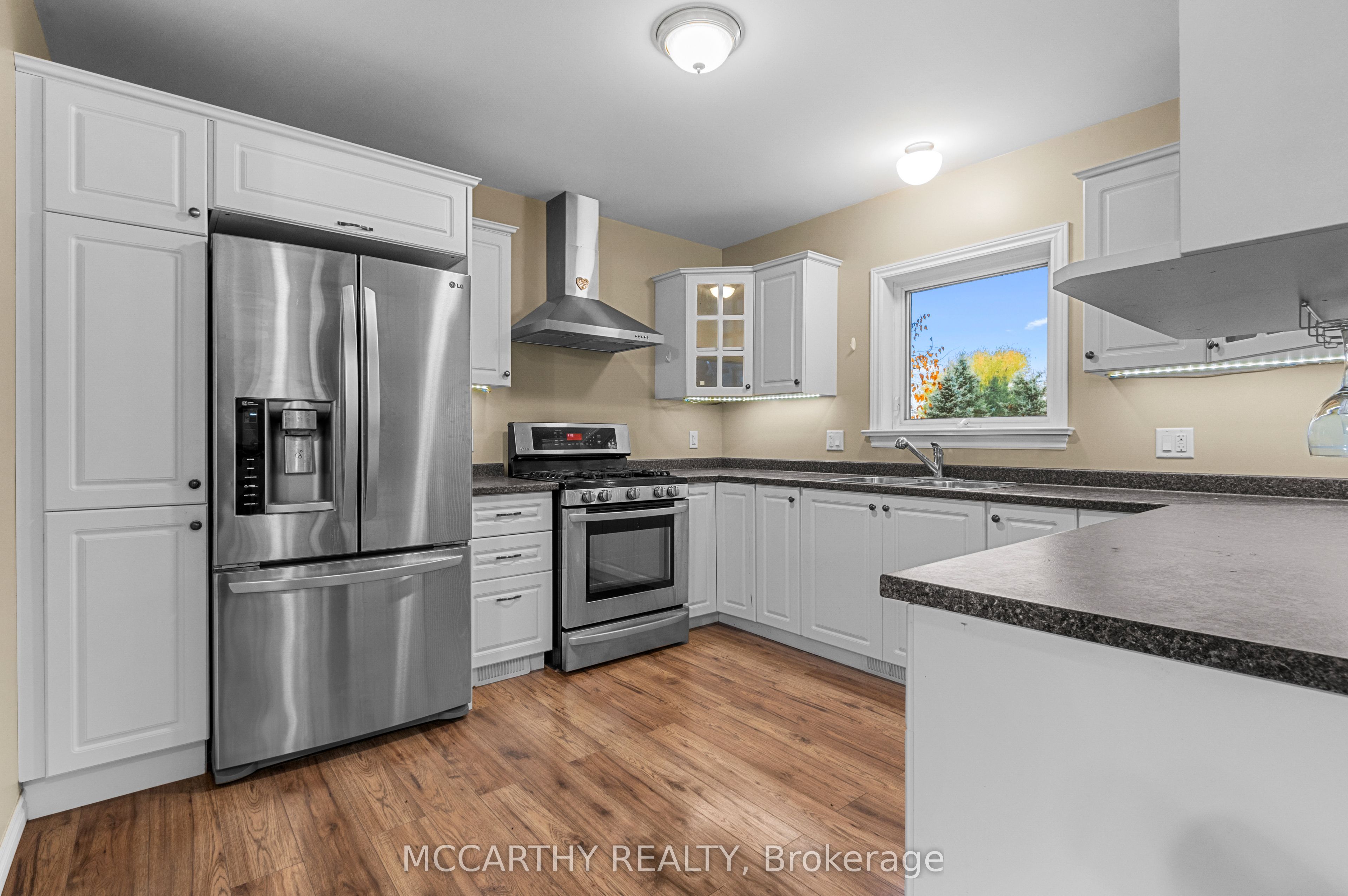 682427 260 Sideroad Property Photo 18