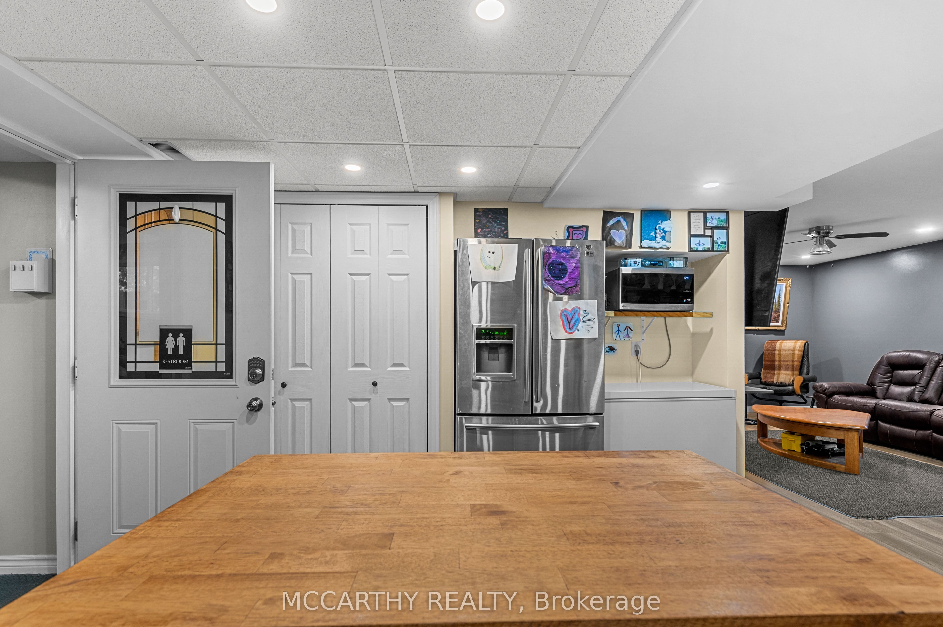 682427 260 Sideroad Property Photo 32