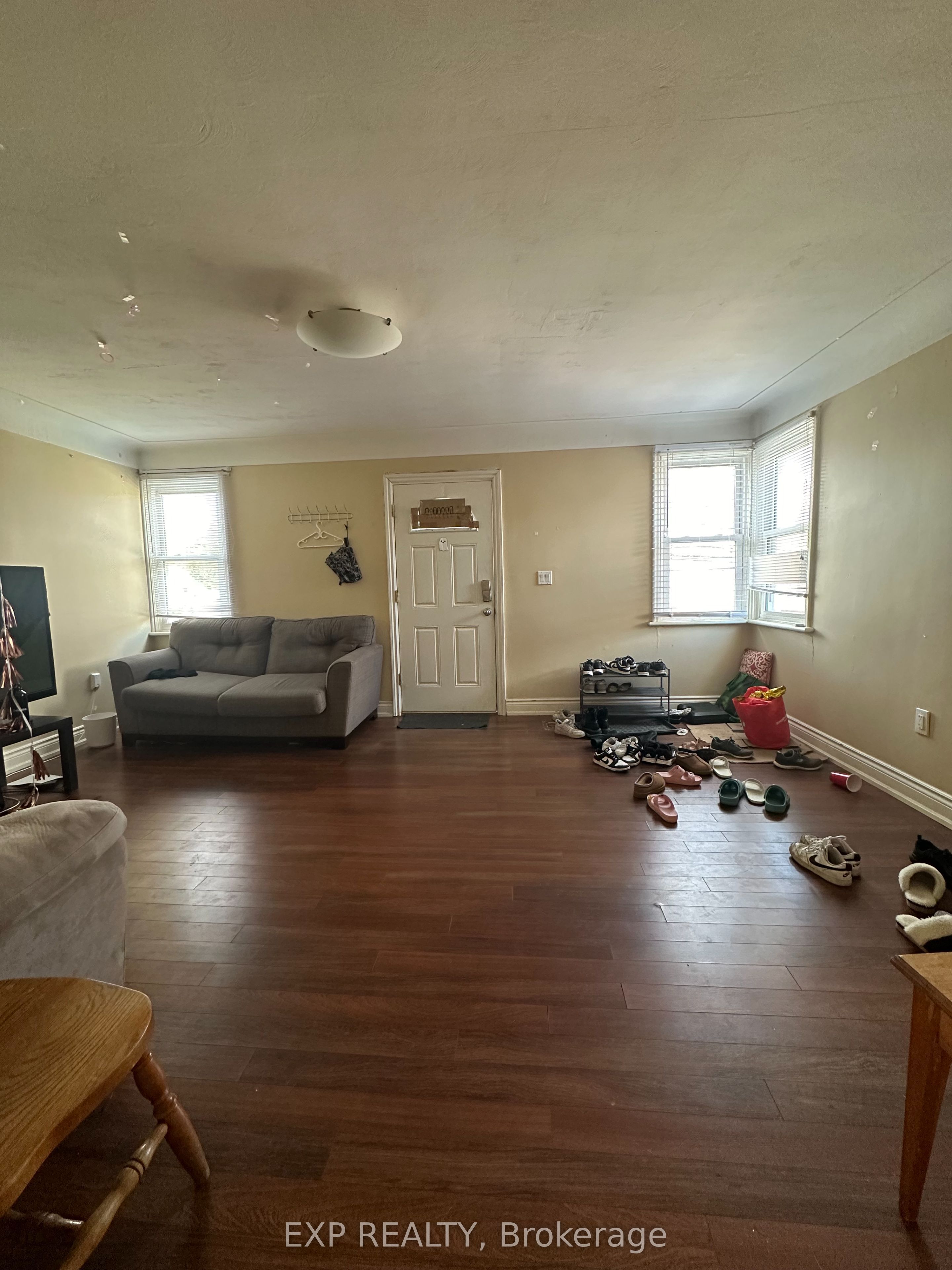 215 Emerson Street Property Photo 11